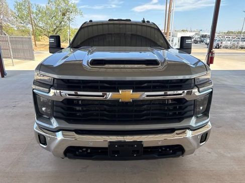 Used 2025 Chevrolet Silverado 3500 LT w/ Texas Edition AWD/4WD image 2