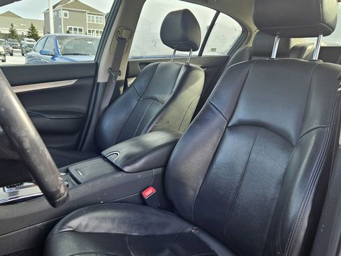 Used 2015 INFINITI Q40 AWD w/ Moonroof Package image 13