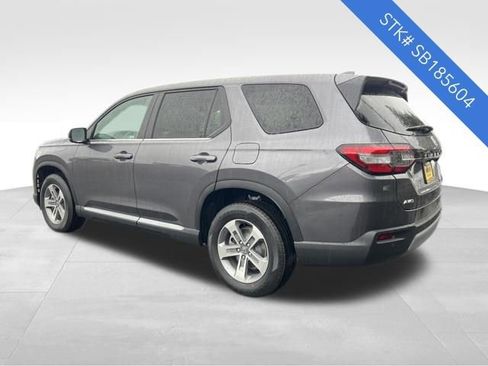 New 2025 Honda Pilot EX-L image 5