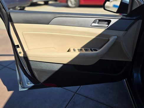 Used 2016 Hyundai Sonata SE image 27