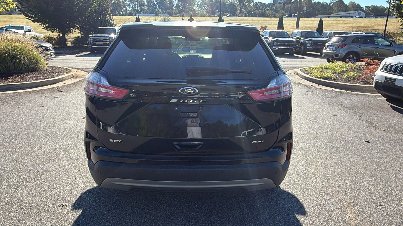 Used 2024 Ford Edge SEL AWD/4WD image 9