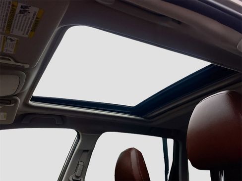 Used 2023 Subaru Forester Touring image 23