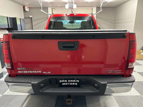 Used 2011 GMC Sierra 1500 SLE w/ Chrome Essentials Package image 9