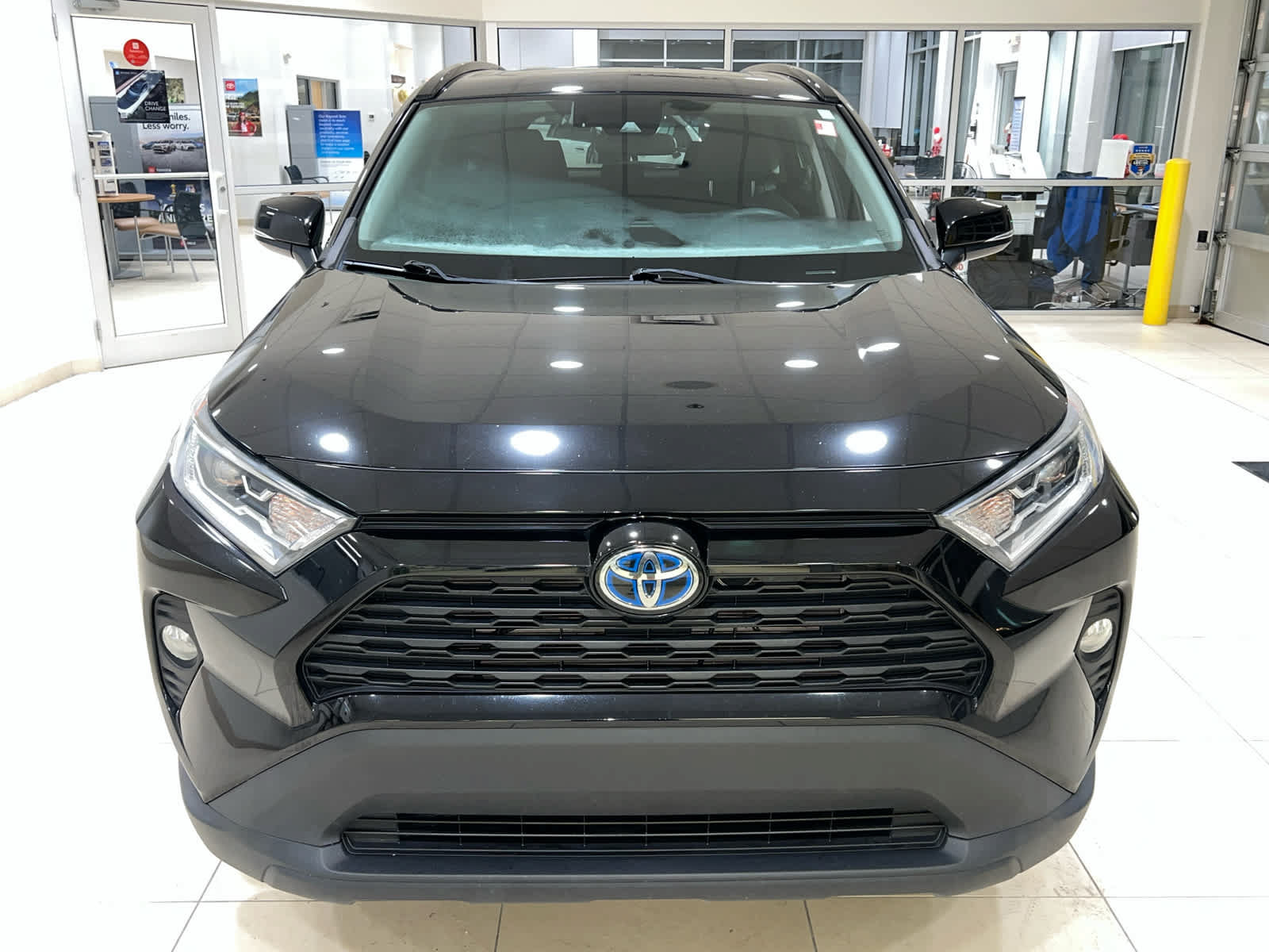 Used 2021 Toyota RAV4 XLE w/ Convenience Package AWD/4WD image 5