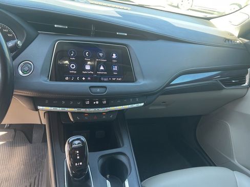 Used 2023 Cadillac XT4 Luxury w/ LPO, Onyx Lite Package AWD/4WD image 13