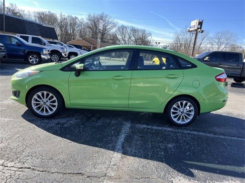 Used 2014 Ford Fiesta SE w/ Equipment Group 201A image 6