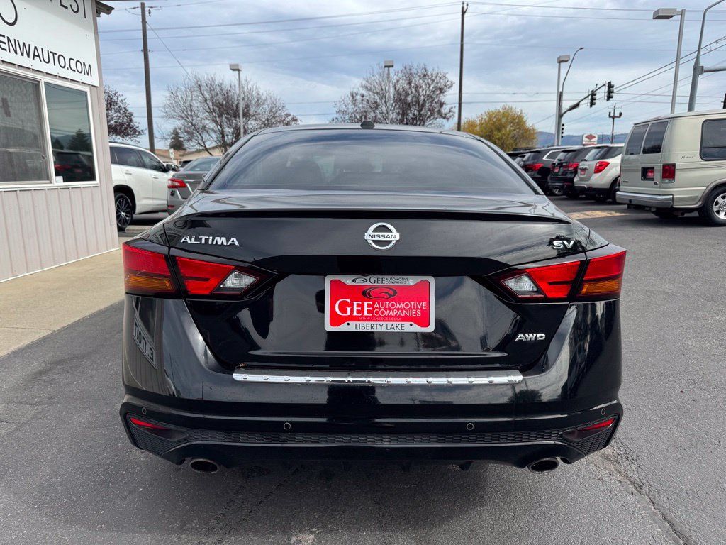 Used 2021 Nissan Altima 2.5 SV w/ SV Premium Package AWD/4WD image 4