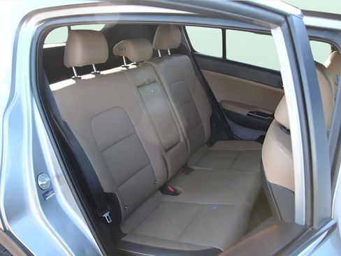 Used 2020 Kia Sportage SX image 21