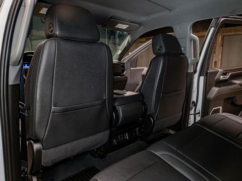 Used 2024 Chevrolet Silverado 2500 LT w/ Z71 Sport Edition image 19