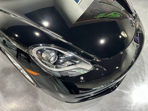 Used 2018 Porsche 718 Boxster RWD image 12