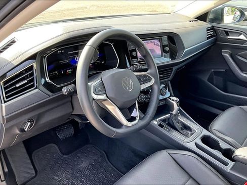Certified 2023 Volkswagen Jetta SE FWD image 14