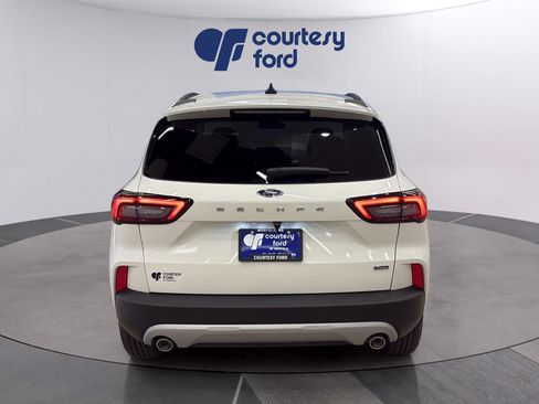 Used 2024 Ford Escape SE image 5