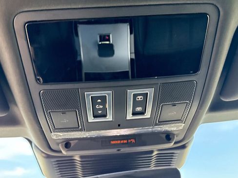 Certified 2025 Land Rover Range Rover Evoque S image 26