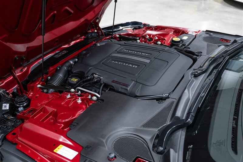 Used 2015 Jaguar F-TYPE S RWD image 41
