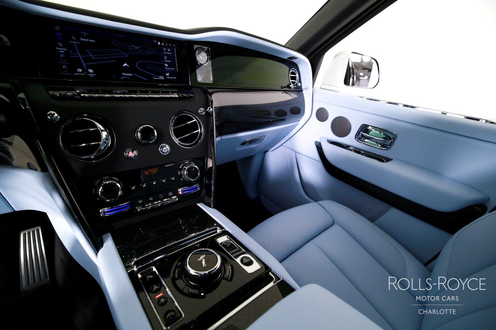 New 2027 Rolls-Royce Cullinan Black Badge AWD/4WD image 16