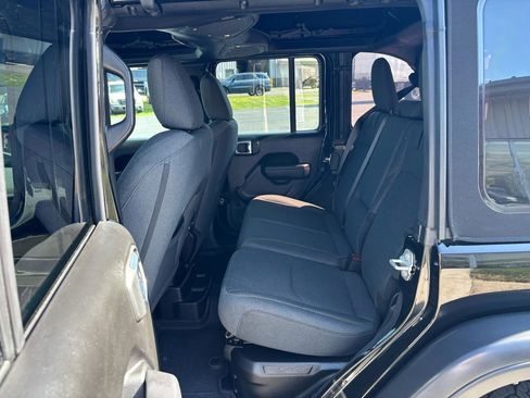 Used 2024 Jeep Wrangler Unlimited AWD/4WD image 10