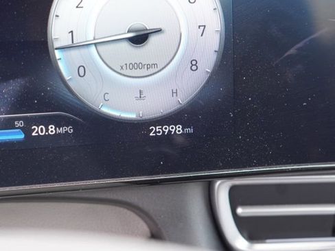 Used 2024 Hyundai Elantra SEL FWD image 15