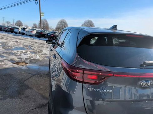 Used 2021 Kia Sportage LX image 6