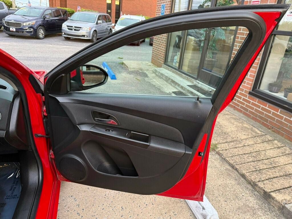 Used 2016 Chevrolet Cruze LT FWD image 24