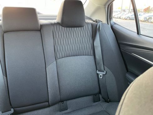 Used 2025 Toyota Camry LE image 31