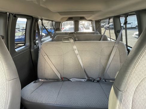 Used 2025 Chevrolet Express 3500 LT w/ LT Preferred Equipment Group RWD image 30