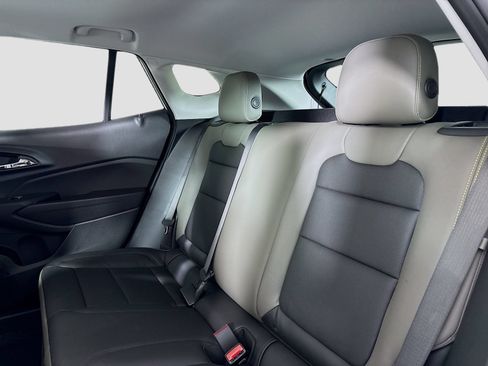 New 2026 Chevrolet Trax ACTIV w/ Sunroof Package FWD image 29