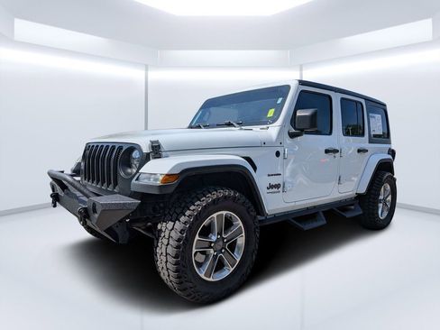 Used 2019 Jeep Wrangler Unlimited Sahara w/ Dual Top Group AWD/4WD image 6