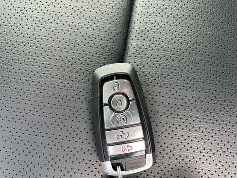 Used 2025 Ford F150 Lariat w/ Equipment Group 502A High image 33