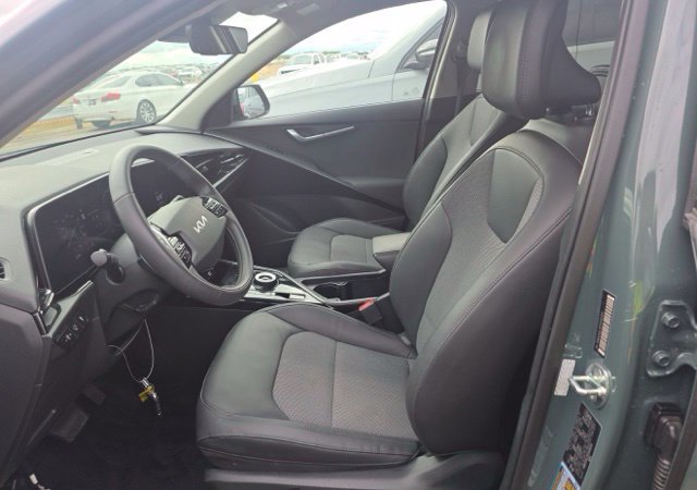 Certified 2023 Kia Niro Wind FWD image 6