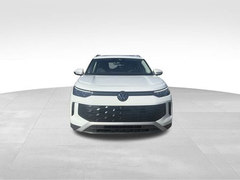 New 2026 Volkswagen Tiguan SE image 8