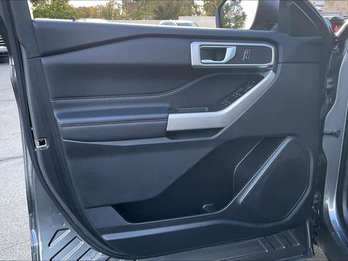 Used 2023 Ford Explorer XLT w/ Equipment Group 202A image 24