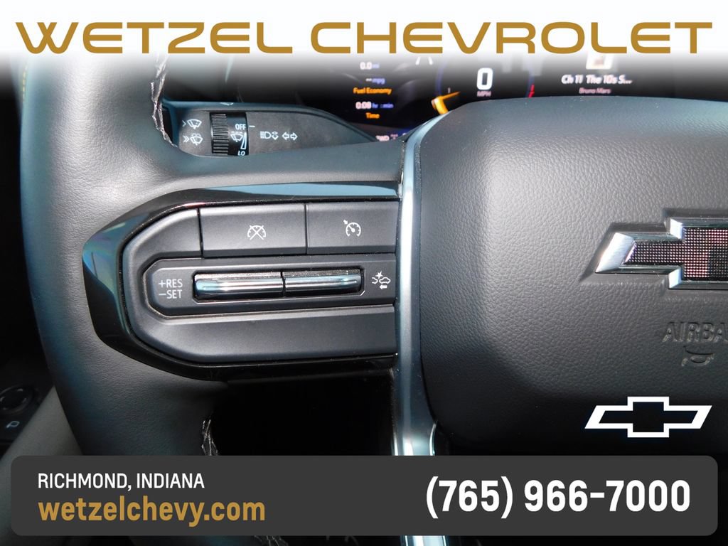 Used 2025 Chevrolet Colorado ZR2 w/ Technology Package AWD/4WD image 27