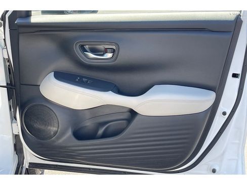 Certified 2024 Honda HR-V LX image 20