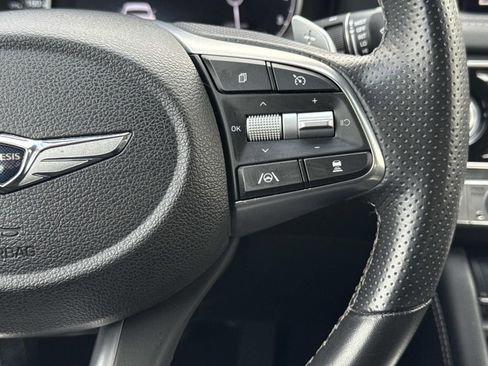 Used 2023 Genesis G70 2.0T image 13