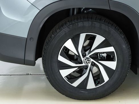 New 2026 Volkswagen Tiguan S image 13