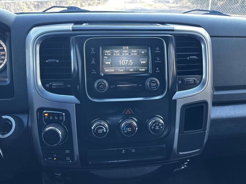 Used 2016 RAM 1500 Classic SLT w/ SLT Plus D￩cor Group image 12