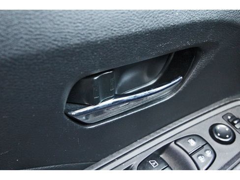 Used 2020 Nissan Versa SV FWD image 21