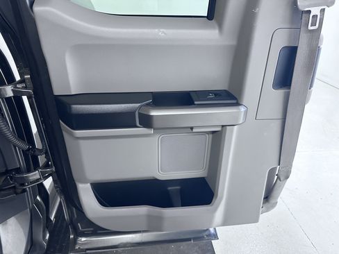 Used 2018 Ford F150 XLT w/ Equipment Group 301A Mid RWD image 32