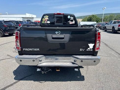 Used 2018 Nissan Frontier SV w/ Value Truck Package AWD/4WD image 6