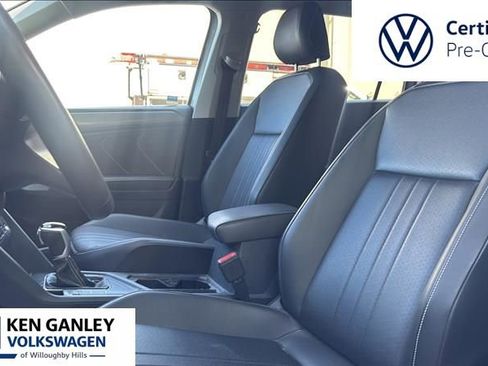 Used 2023 Volkswagen Tiguan SE FWD image 12
