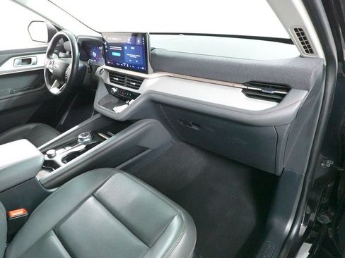 Certified 2025 Ford Explorer Active w/ Active Comfort Package AWD/4WD image 33