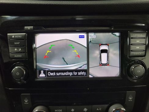 Used 2018 Nissan Rogue SV w/ Premium Package image 20