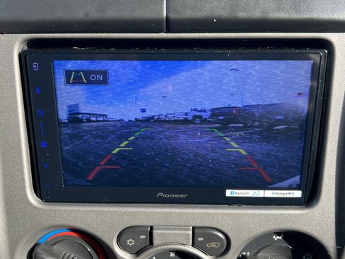 Used 2005 Chevrolet Colorado LS w/ Power Convenience Package image 11