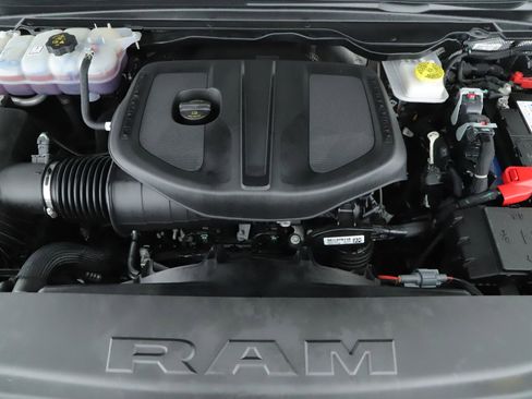 Used 2025 RAM 1500 Laramie w/ Sport Appearance Package AWD/4WD image 16