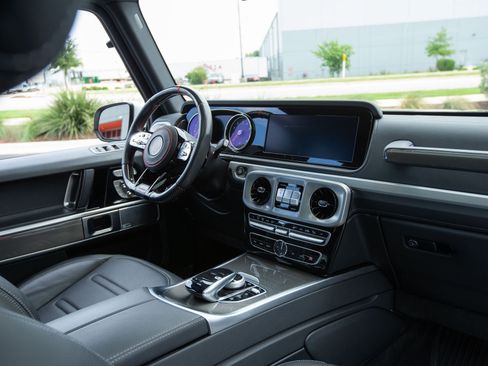 Used 2019 Mercedes-Benz G 550 image 3