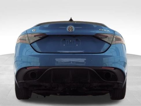 Used 2024 Alfa Romeo Giulia Veloce image 8