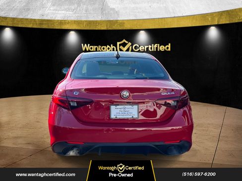 Used 2023 Alfa Romeo Giulia Veloce image 5