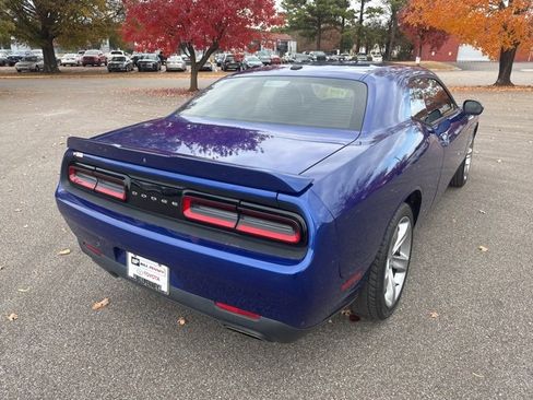 Used 2018 Dodge Challenger SXT w/ Super Sport Group (SS/T) image 7