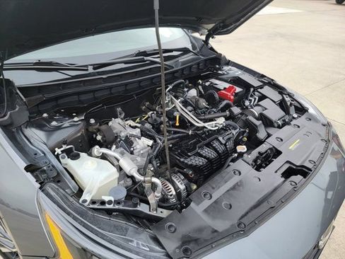 Used 2025 Nissan Altima 2.5 SV FWD image 32