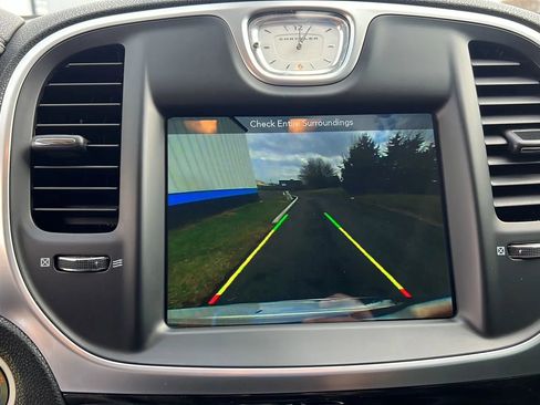 Used 2017 Chrysler 300 Limited w/ Value Package image 25